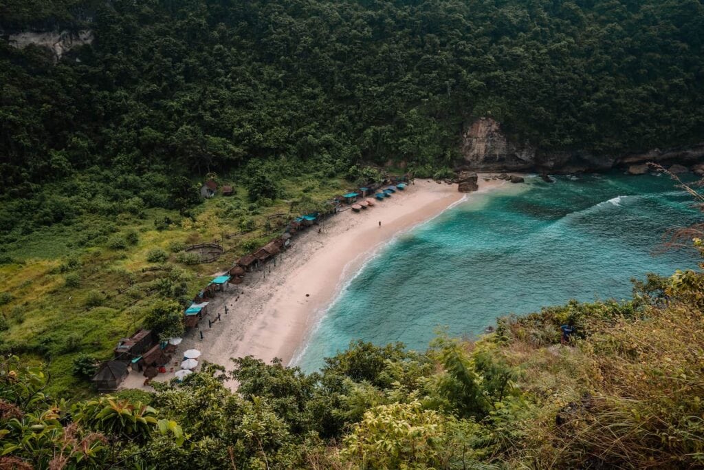 Atuh Beach where to stay in Nusa Penida for the best beaches.